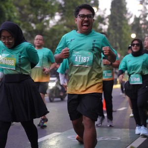 Race photo from BAUR RUN 2025