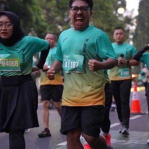 Race photo from BAUR RUN 2025