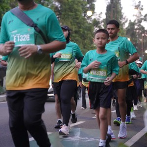Race photo from BAUR RUN 2025