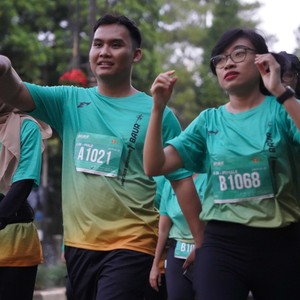 Race photo from BAUR RUN 2025