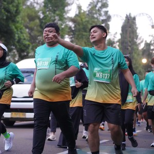 Race photo from BAUR RUN 2025