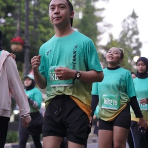Race photo from BAUR RUN 2025