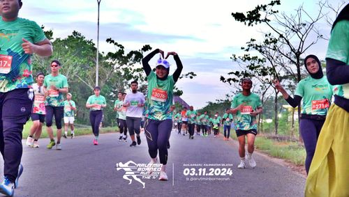 Race photo from Arutmin Borneo Run 2024
