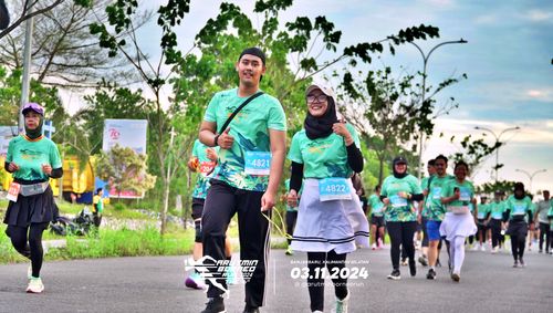 Race photo from Arutmin Borneo Run 2024