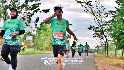 Race photo from Arutmin Borneo Run 2024