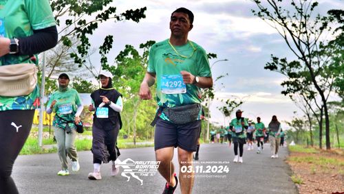 Race photo from Arutmin Borneo Run 2024
