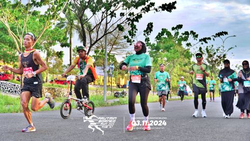 Race photo from Arutmin Borneo Run 2024