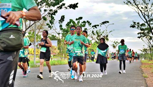Race photo from Arutmin Borneo Run 2024