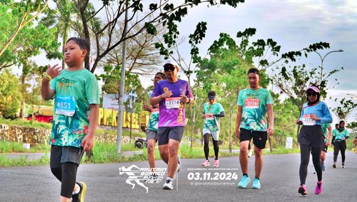 Race photo from Arutmin Borneo Run 2024