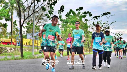 Race photo from Arutmin Borneo Run 2024
