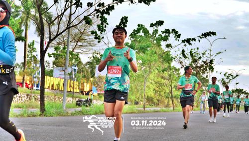 Race photo from Arutmin Borneo Run 2024