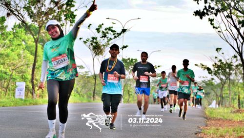 Race photo from Arutmin Borneo Run 2024