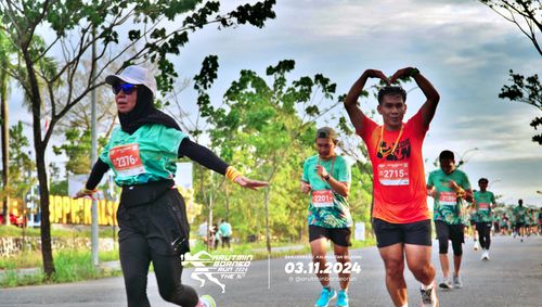 Race photo from Arutmin Borneo Run 2024