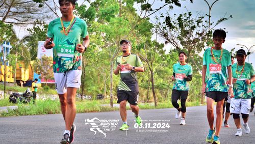 Race photo from Arutmin Borneo Run 2024