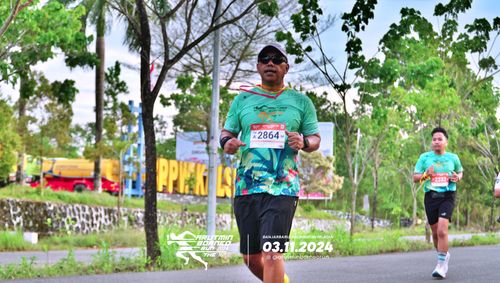 Race photo from Arutmin Borneo Run 2024