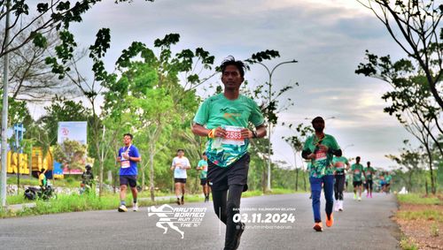 Race photo from Arutmin Borneo Run 2024