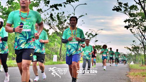 Race photo from Arutmin Borneo Run 2024