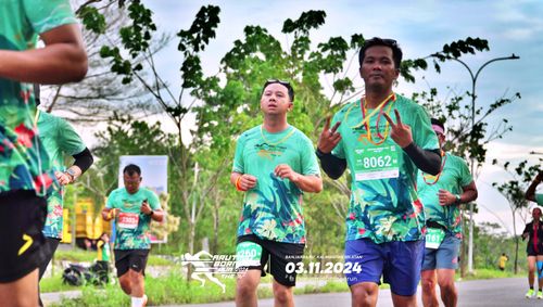 Race photo from Arutmin Borneo Run 2024