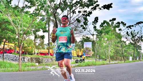 Race photo from Arutmin Borneo Run 2024