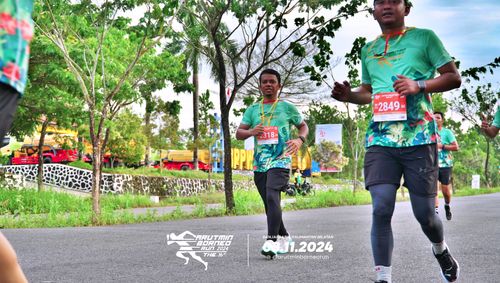 Race photo from Arutmin Borneo Run 2024