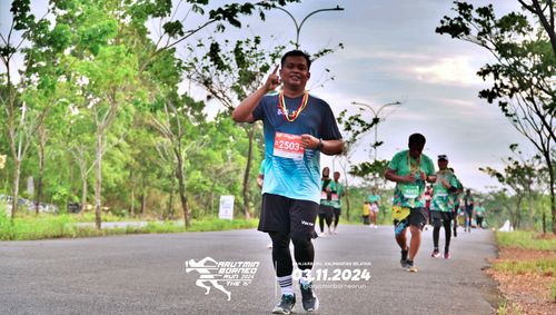 Race photo from Arutmin Borneo Run 2024