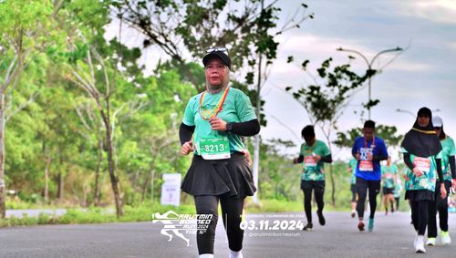 Race photo from Arutmin Borneo Run 2024