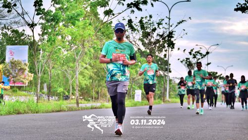 Race photo from Arutmin Borneo Run 2024