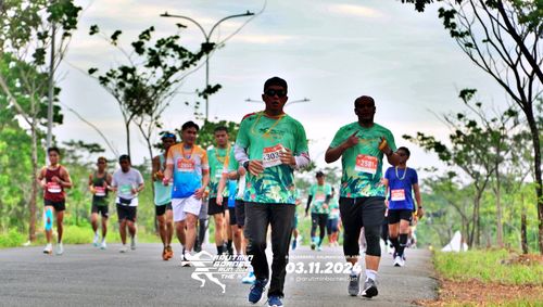 Race photo from Arutmin Borneo Run 2024