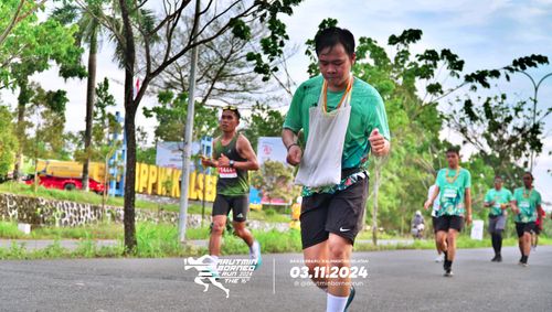Race photo from Arutmin Borneo Run 2024