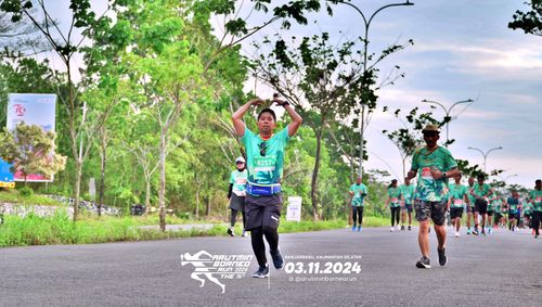 Race photo from Arutmin Borneo Run 2024
