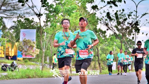 Race photo from Arutmin Borneo Run 2024