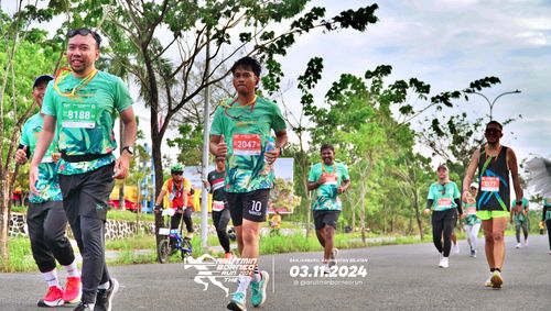 Race photo from Arutmin Borneo Run 2024