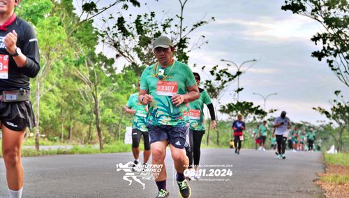 Race photo from Arutmin Borneo Run 2024