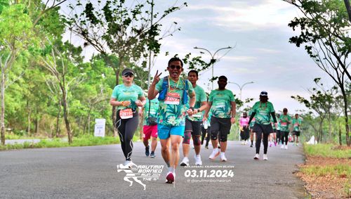 Race photo from Arutmin Borneo Run 2024