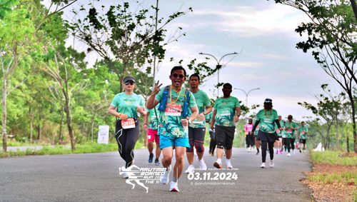 Race photo from Arutmin Borneo Run 2024