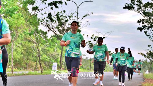 Race photo from Arutmin Borneo Run 2024