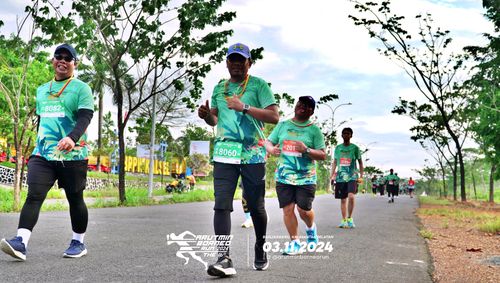 Race photo from Arutmin Borneo Run 2024