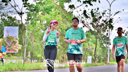 Race photo from Arutmin Borneo Run 2024