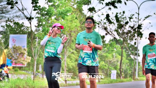 Race photo from Arutmin Borneo Run 2024