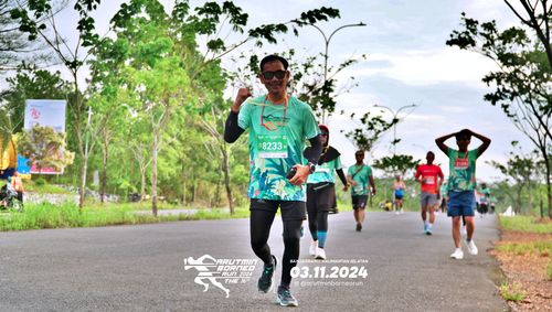 Race photo from Arutmin Borneo Run 2024