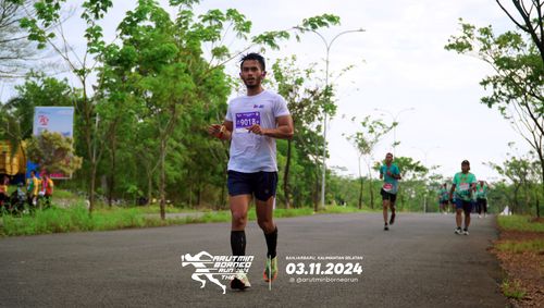 Race photo from Arutmin Borneo Run 2024