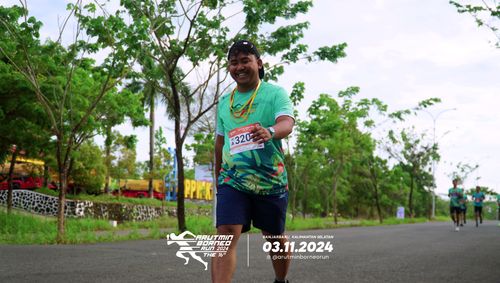 Race photo from Arutmin Borneo Run 2024