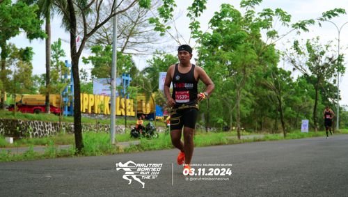 Race photo from Arutmin Borneo Run 2024