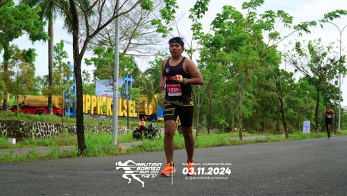 Race photo from Arutmin Borneo Run 2024