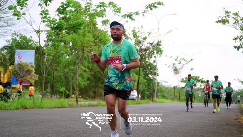 Race photo from Arutmin Borneo Run 2024