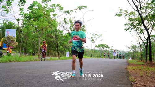 Race photo from Arutmin Borneo Run 2024