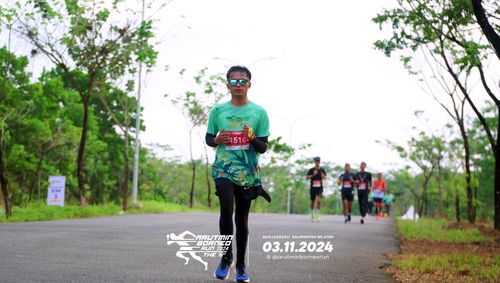 Race photo from Arutmin Borneo Run 2024