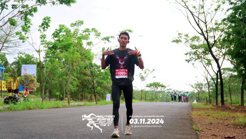 Race photo from Arutmin Borneo Run 2024