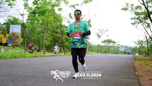 Race photo from Arutmin Borneo Run 2024