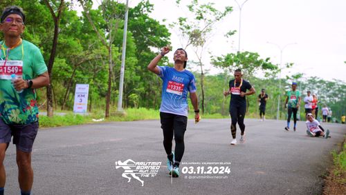 Race photo from Arutmin Borneo Run 2024